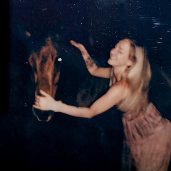 Meet your Posher, Avellis - Picture 8 of 12